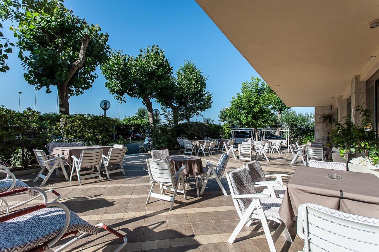 Hotel Silver Milano Marittima Exterior photo